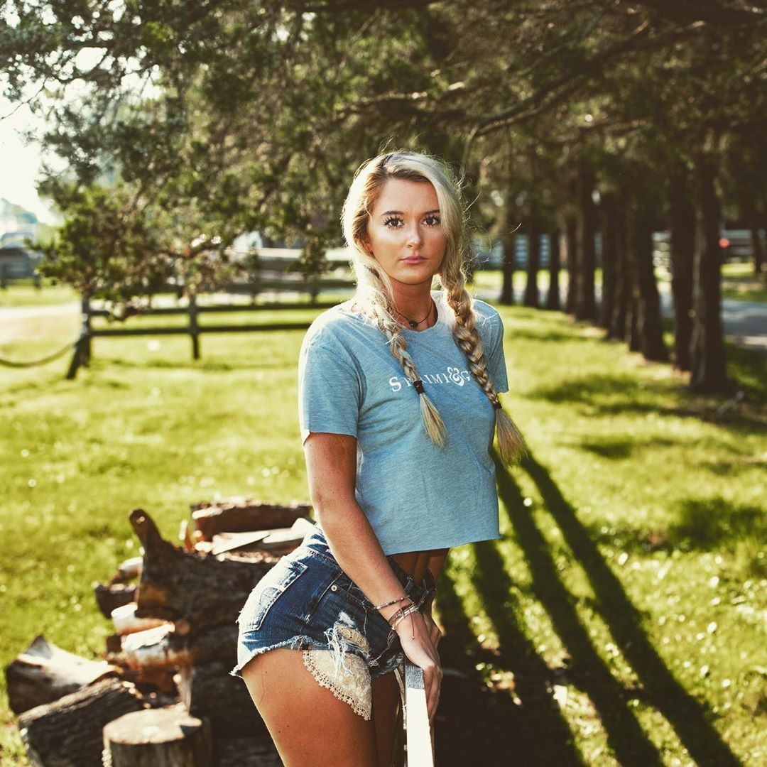 Lindsey Wright Jennings.